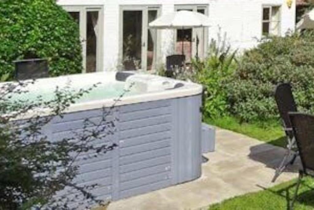 Forestry Cottage. Hot Tub, Open Fire, Dog Friendly Gaywood Exterior foto